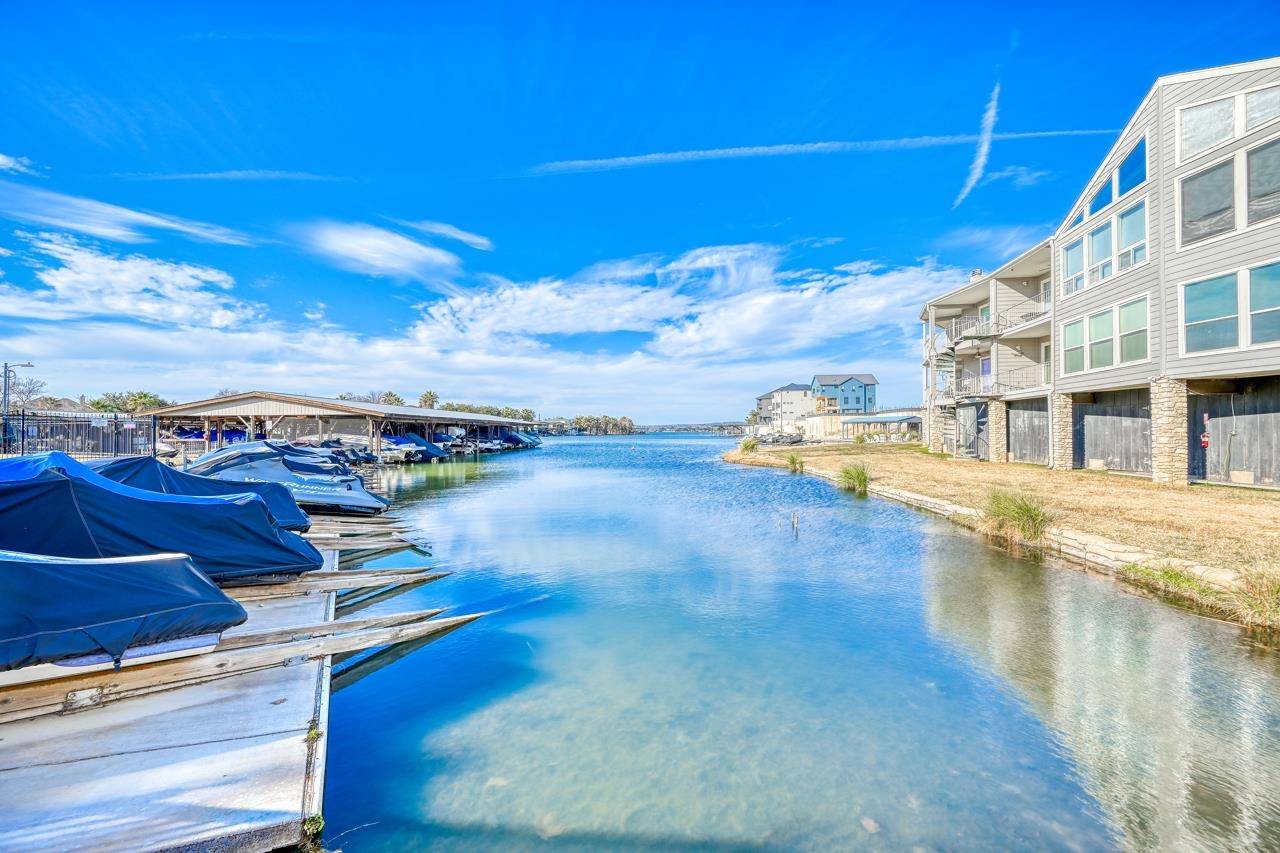 806 Highcrest Unit #19, Granite Shoals, TX 78654