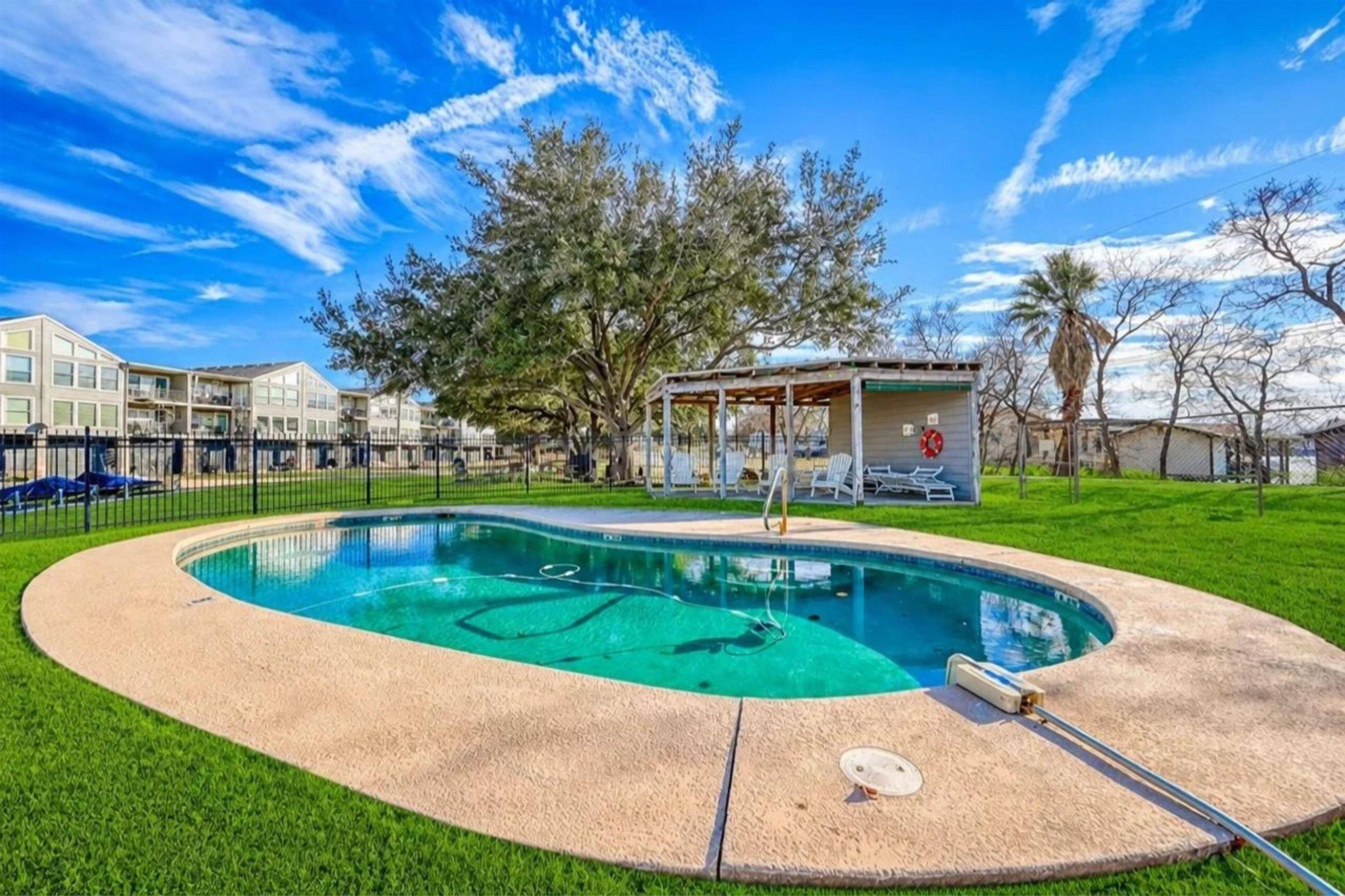 806 Highcrest Unit #19, Granite Shoals, TX 78654