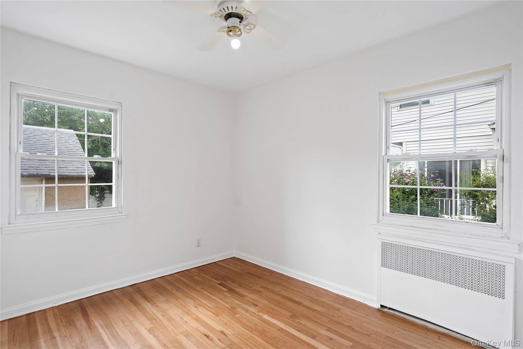 466 Croyden RD, Garden City South, NY 11530