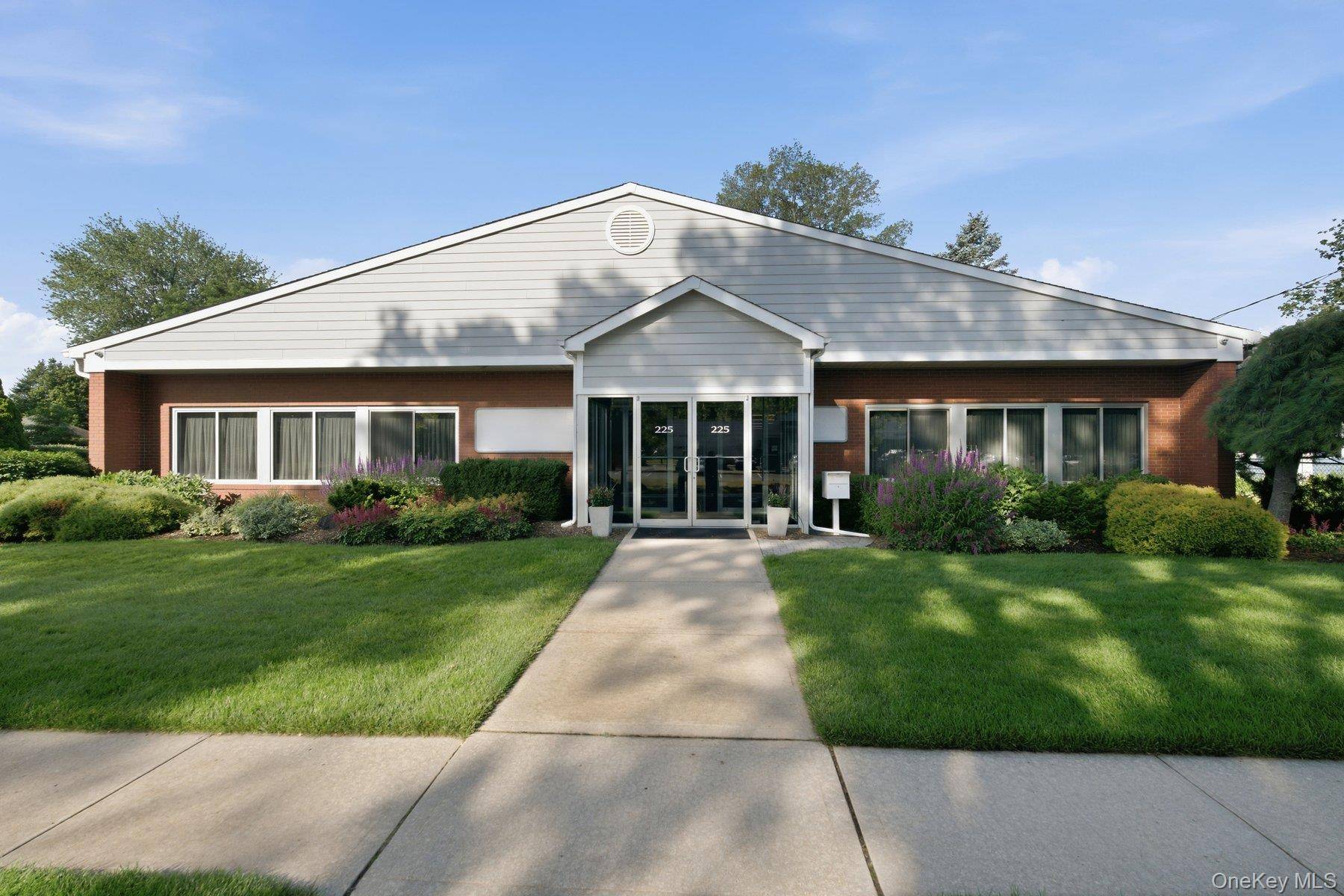 225 Howell AVE, Riverhead, NY 11901
