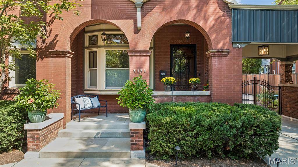 3131 Russell BLVD, St Louis, MO 63104