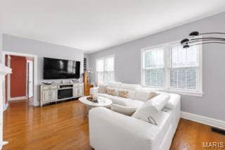 5011 Bancroft AVE, St Louis, MO 63109
