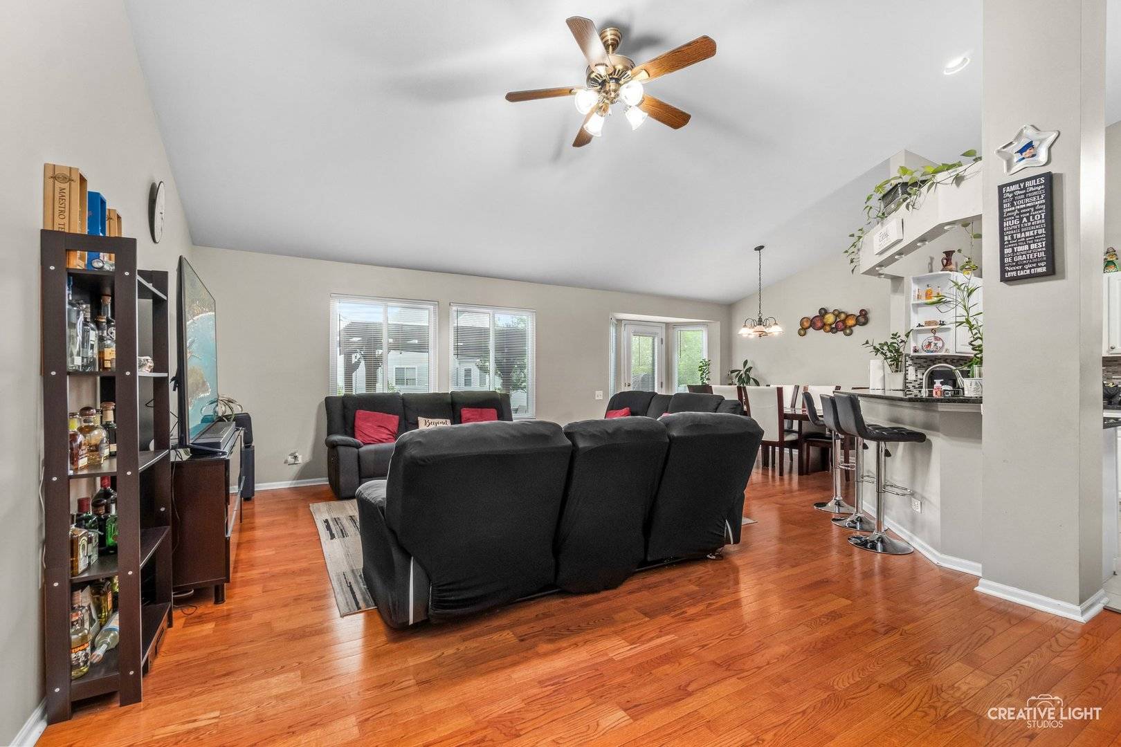 2377 Coral CV, Elgin, IL 60123