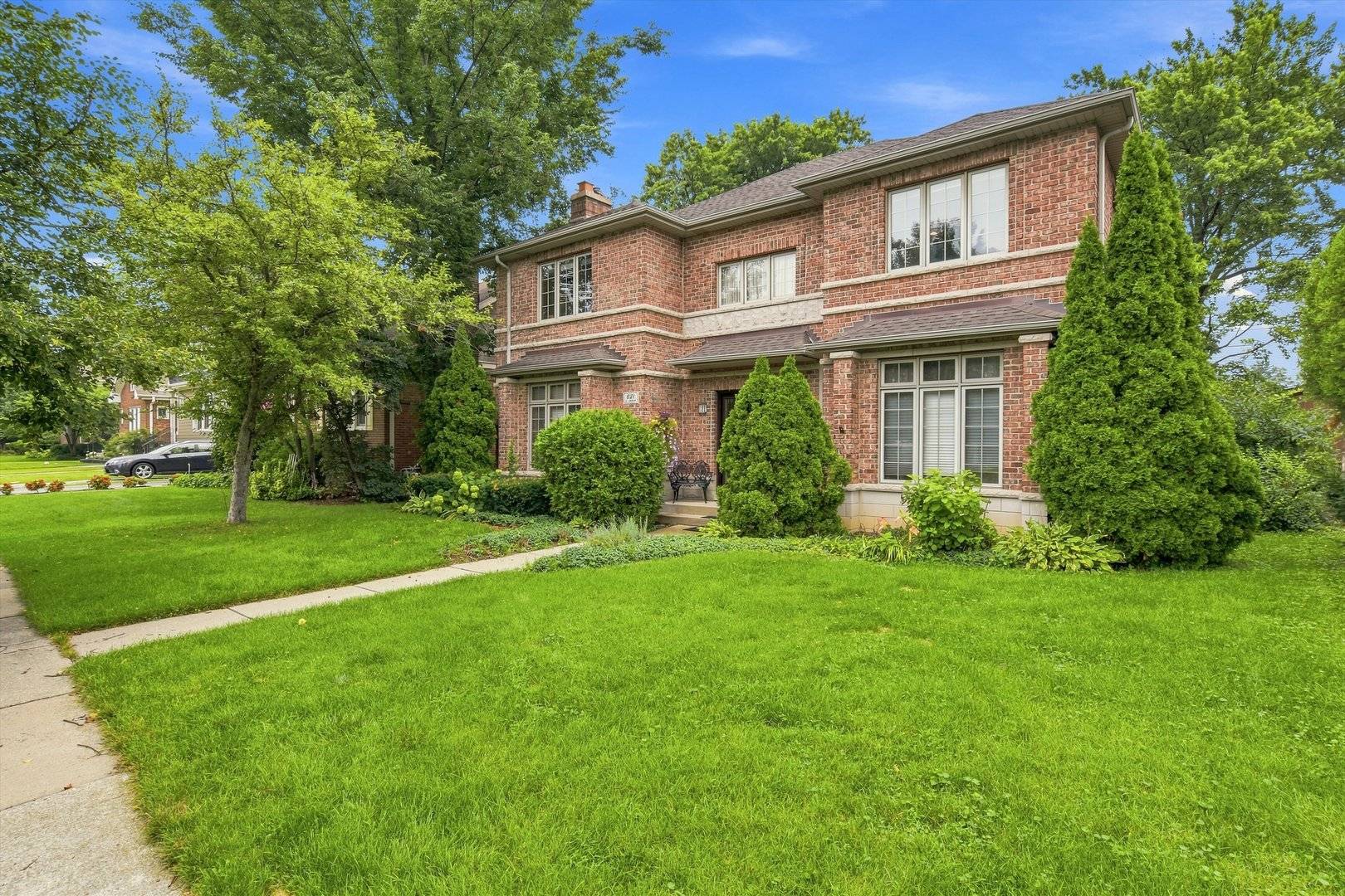 521 S Lincoln AVE, Park Ridge, IL 60068