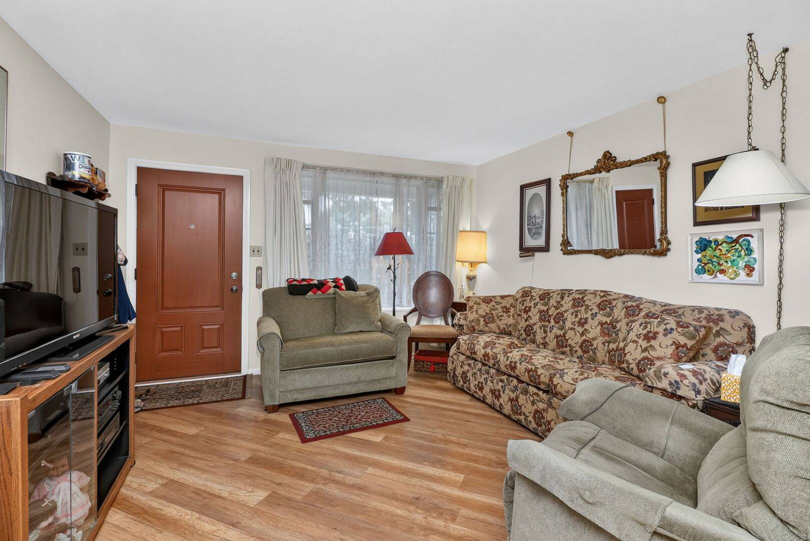 964 S 3rd AVE, Des Plaines, IL 60016