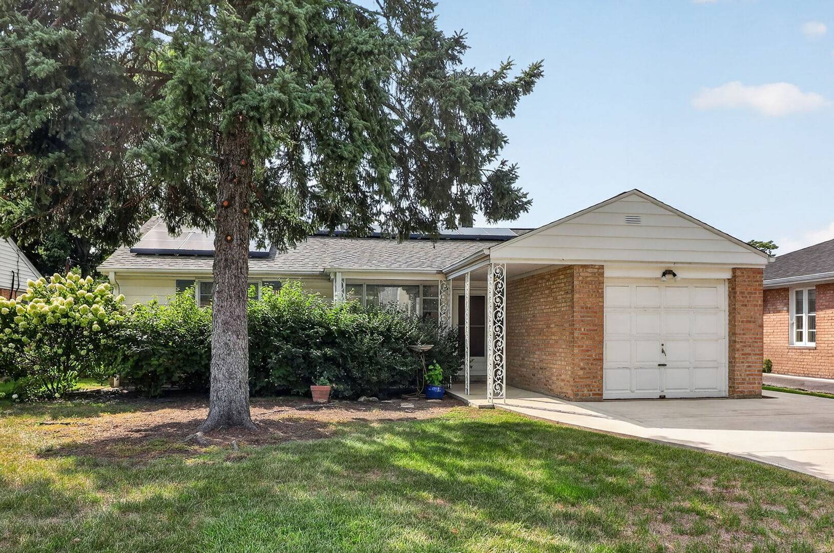 964 S 3rd AVE, Des Plaines, IL 60016