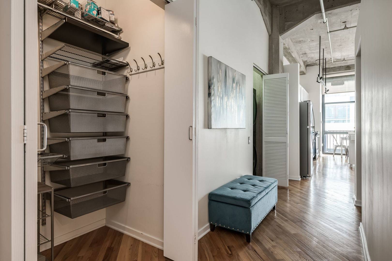 210 S Desplaines ST #402, Chicago, IL 60661