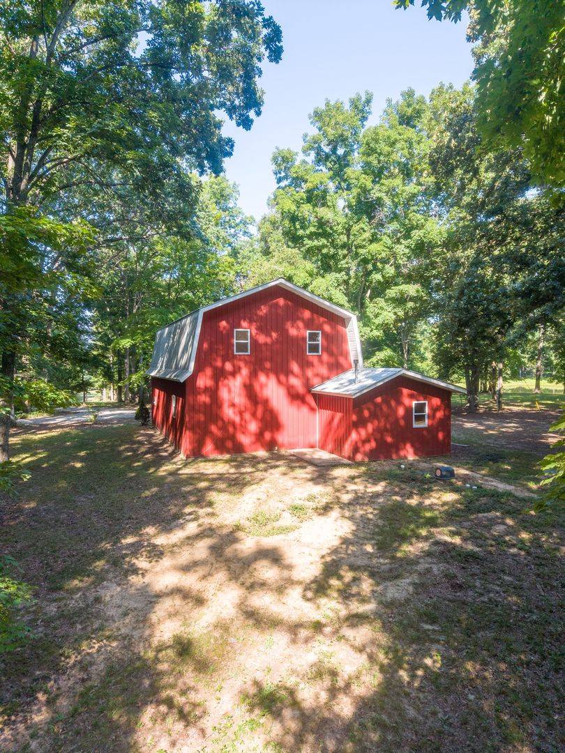 6600 Marshall Creek RD, Patoka, IL 62875