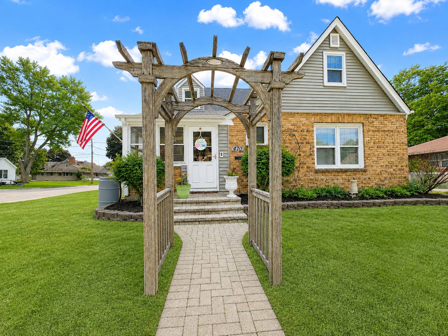 470 MARGUERITE ST, Elgin, IL 60123