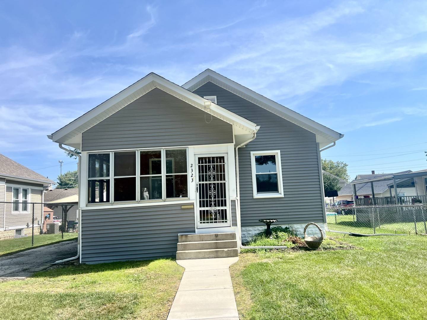 2323 Jackson AVE, Davenport, IA 52802