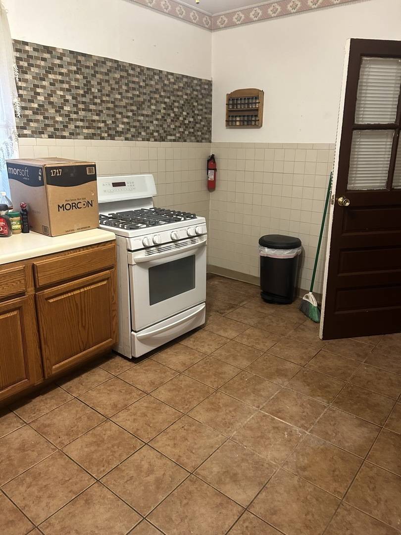 4041 W 5th AVE, Chicago, IL 60624