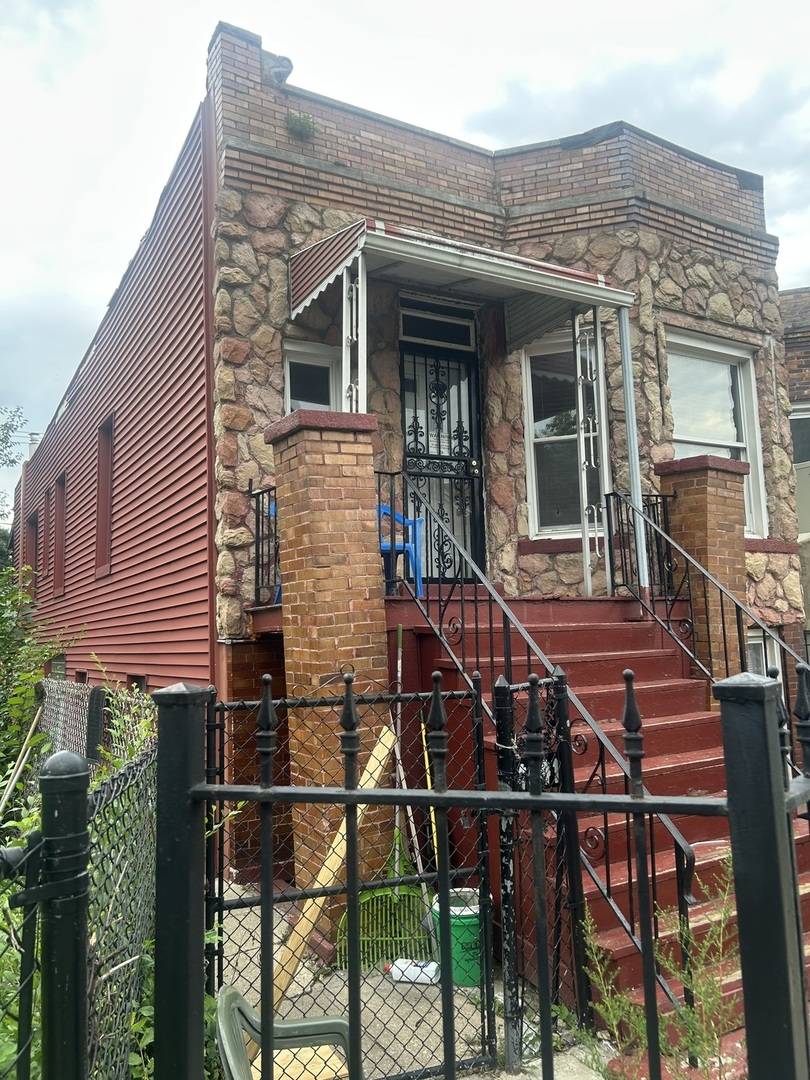 4041 W 5th AVE, Chicago, IL 60624