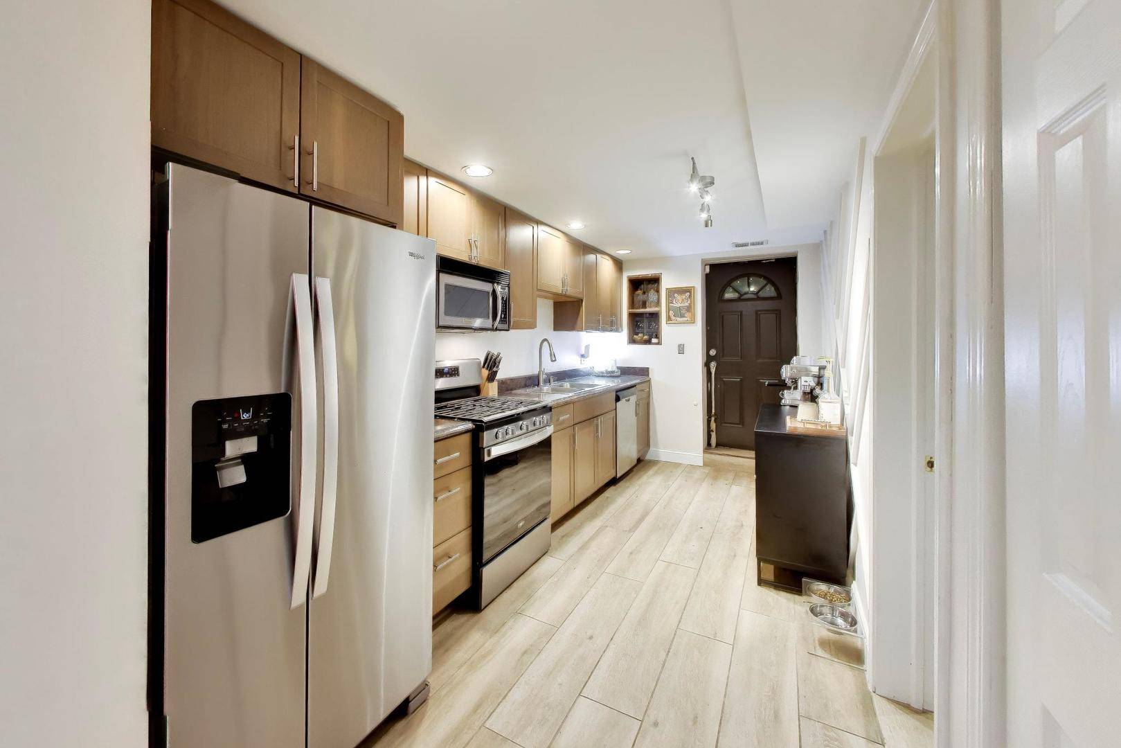 4852 N Sacramento AVE #G, Chicago, IL 60625
