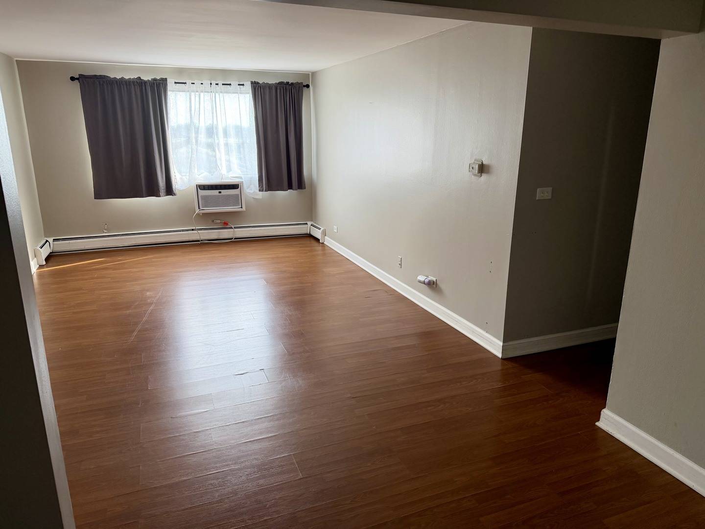 5306 N Cumberland AVE #401, Chicago, IL 60656