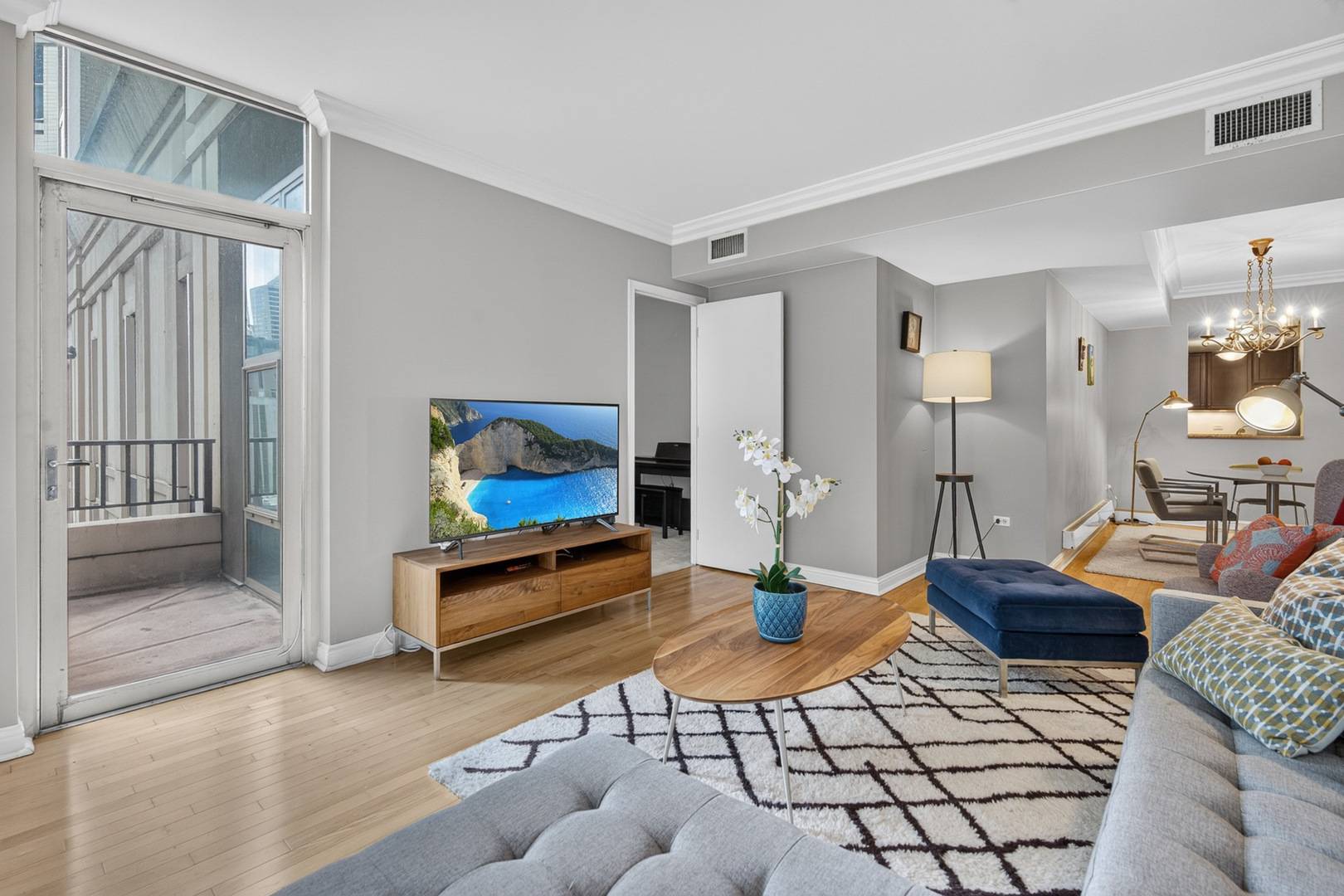 25 E Superior ST #1006, Chicago, IL 60611
