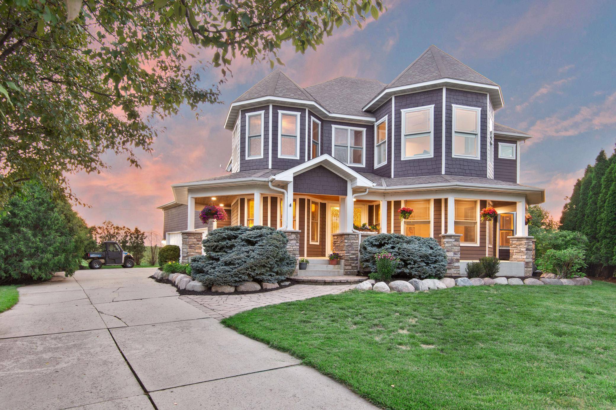 1886 Sandbar CIR, Waconia, MN 55387