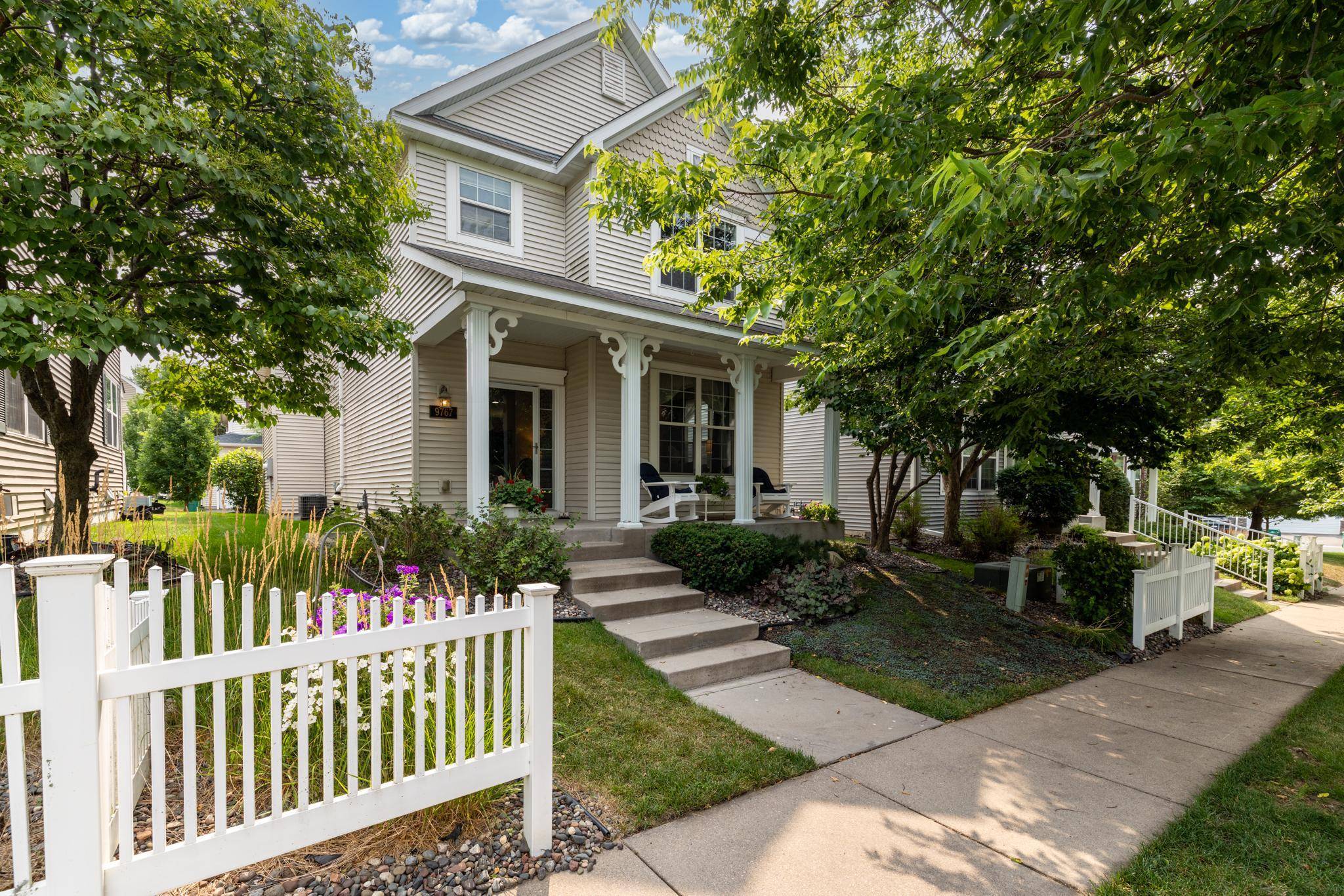 9767 Gable DR, Eden Prairie, MN 55347