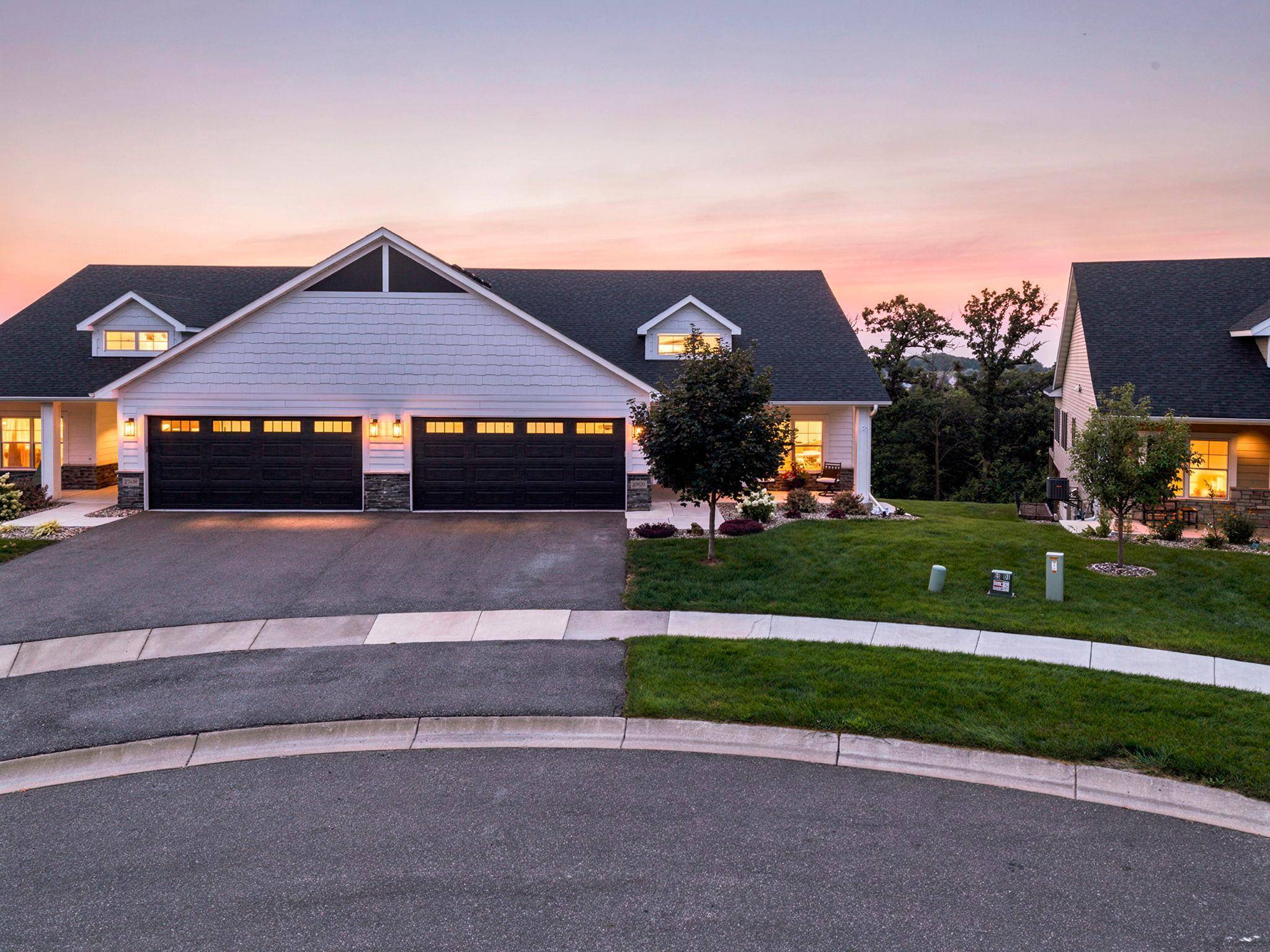 27020 Petes Hill TRL, Elko New Market, MN 55020