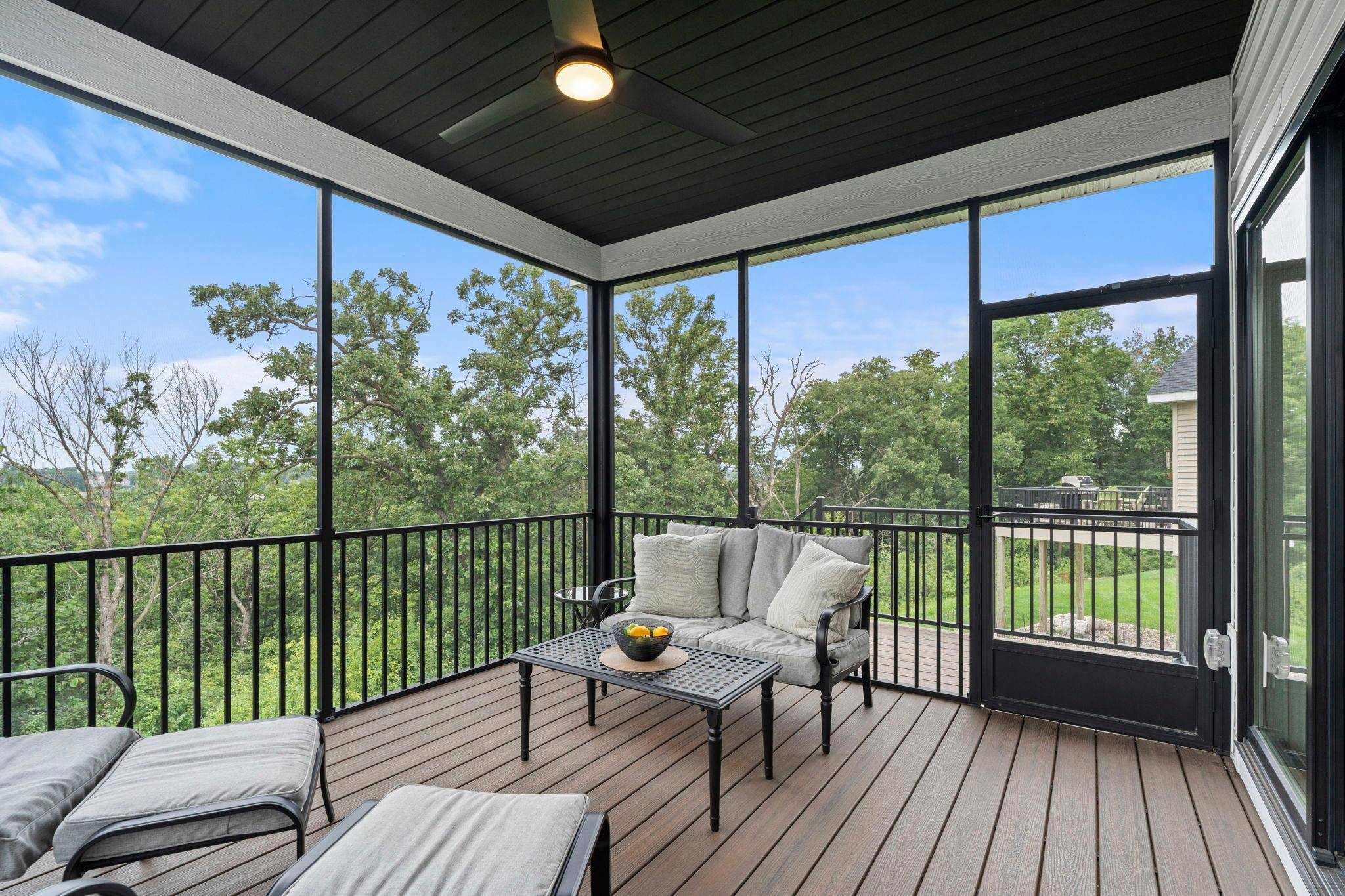 27020 Petes Hill TRL, Elko New Market, MN 55020