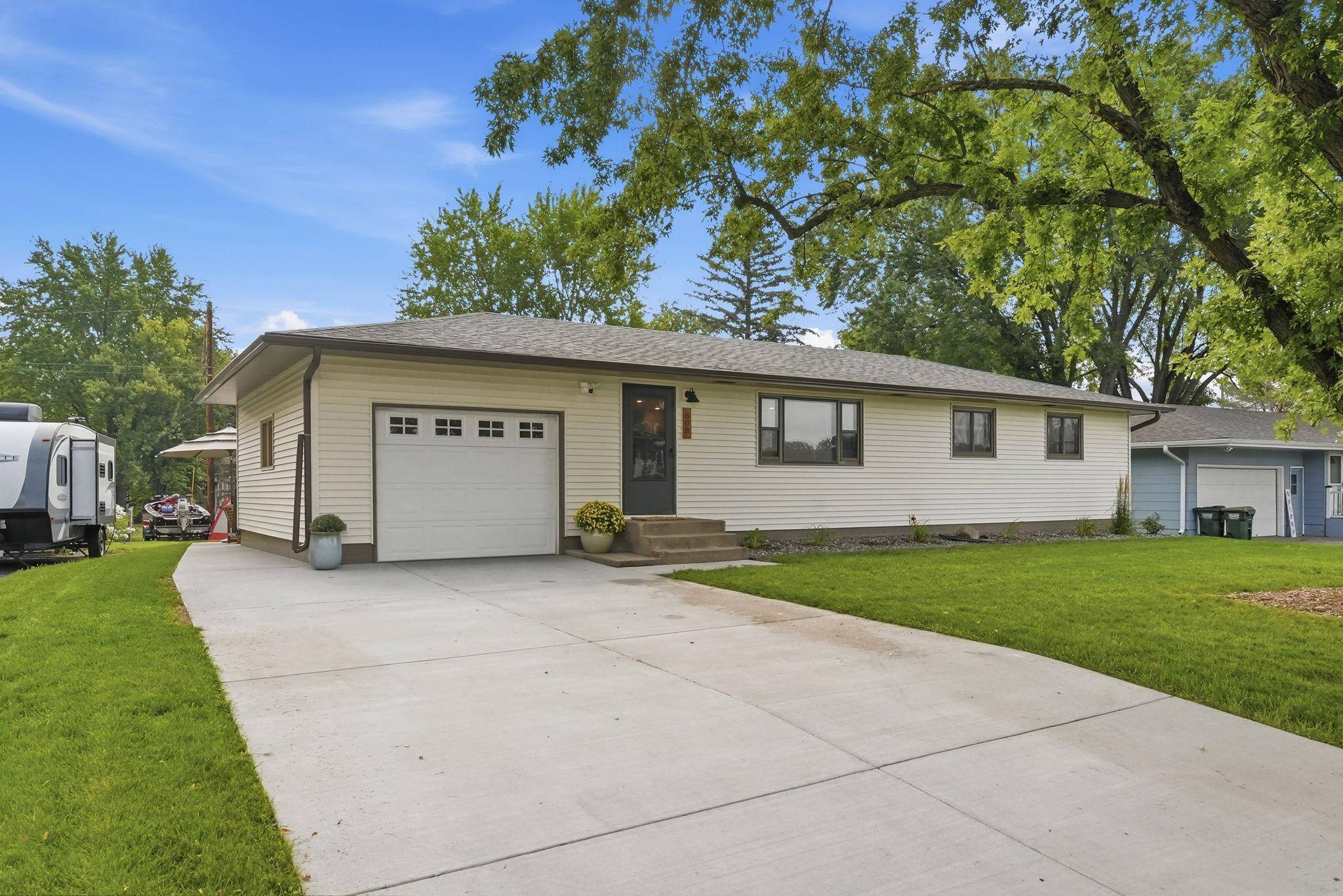 608 2nd AVE N, Sartell, MN 56377