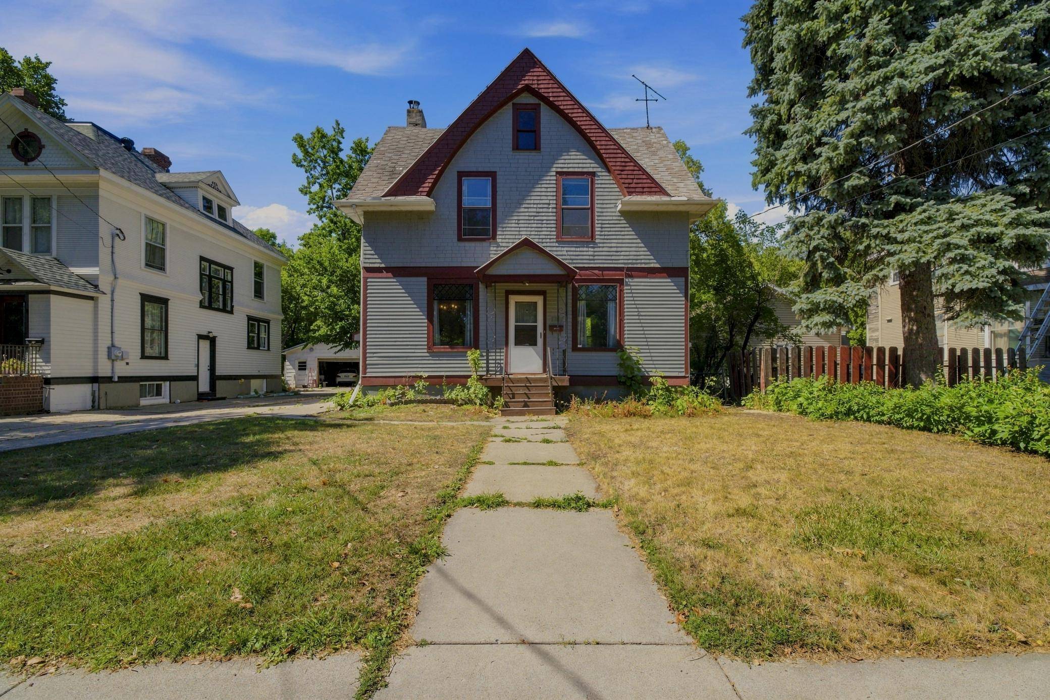 1028 7th ST N, Fargo, ND 58102