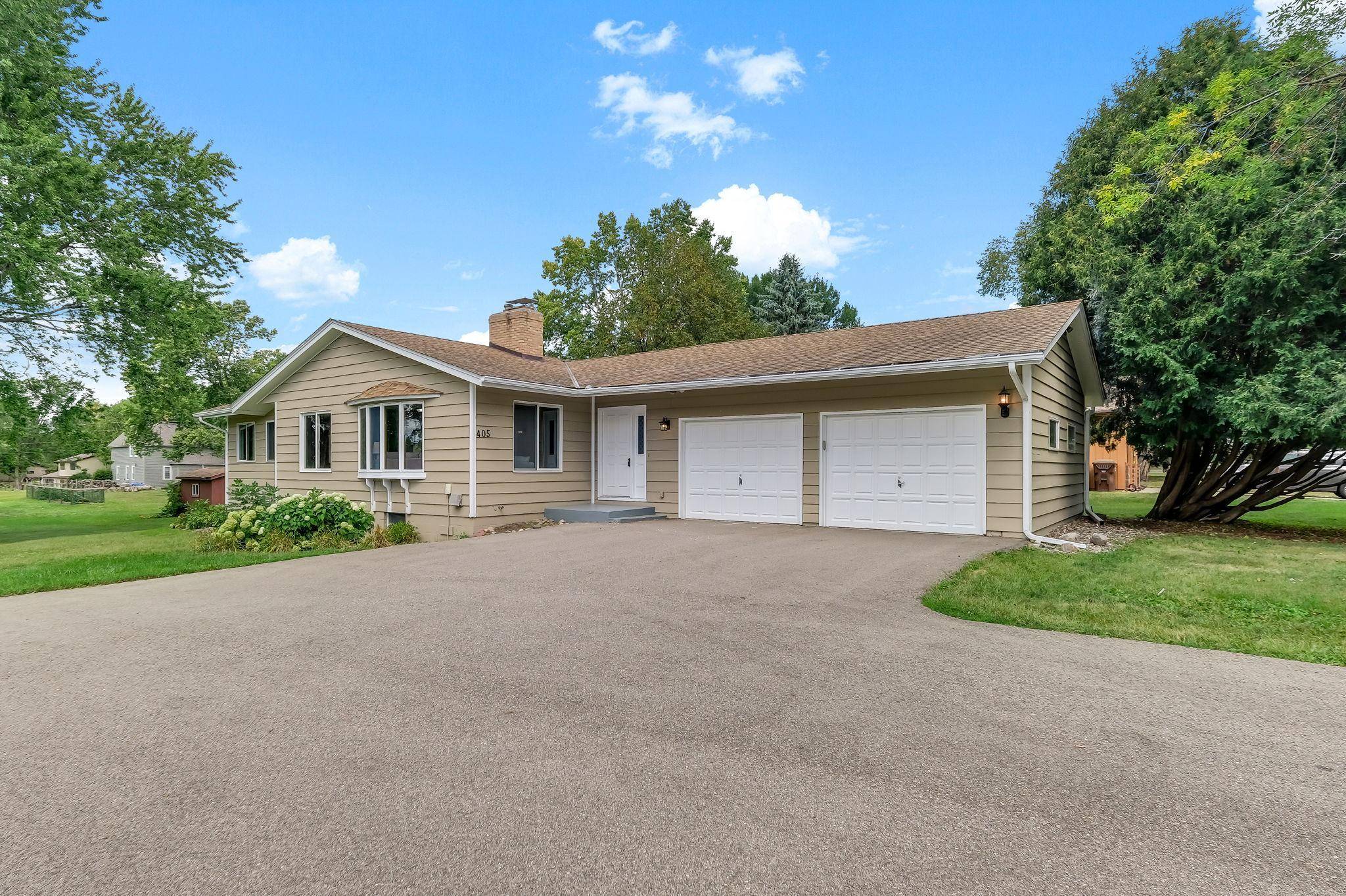 405 Green AVE SE, Watertown, MN 55388