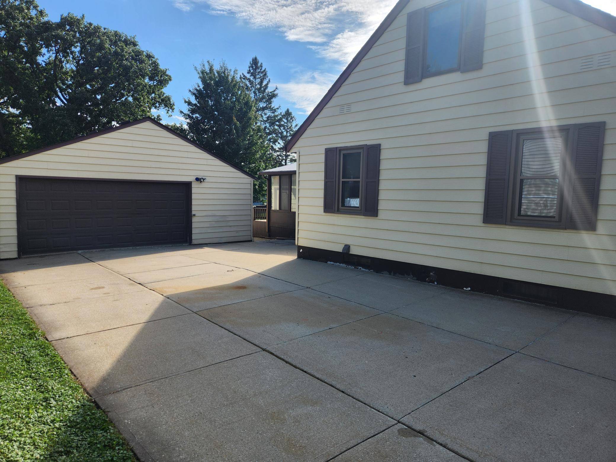 2010 3rd AVE NE, Austin, MN 55912