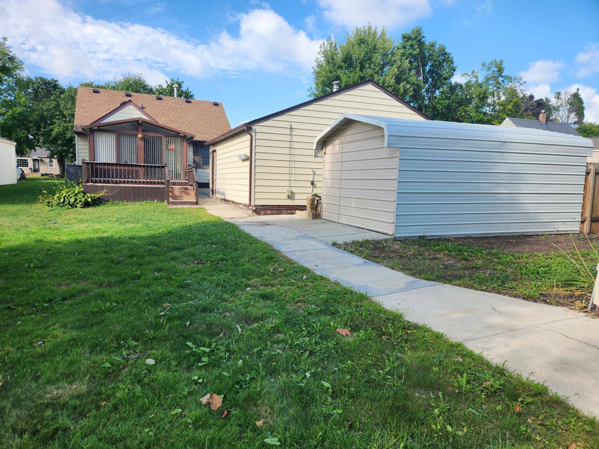 2010 3rd AVE NE, Austin, MN 55912