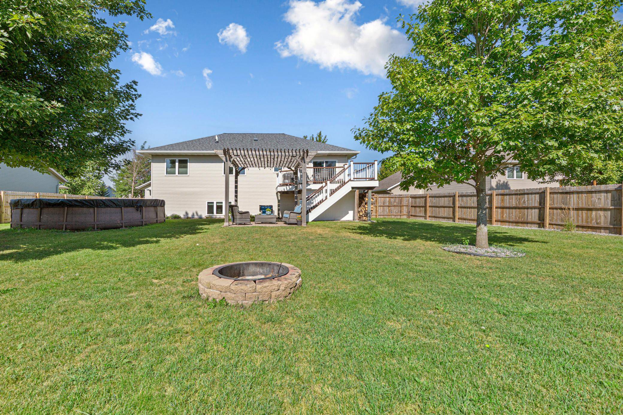 217 Inverness DR, Mankato, MN 56001