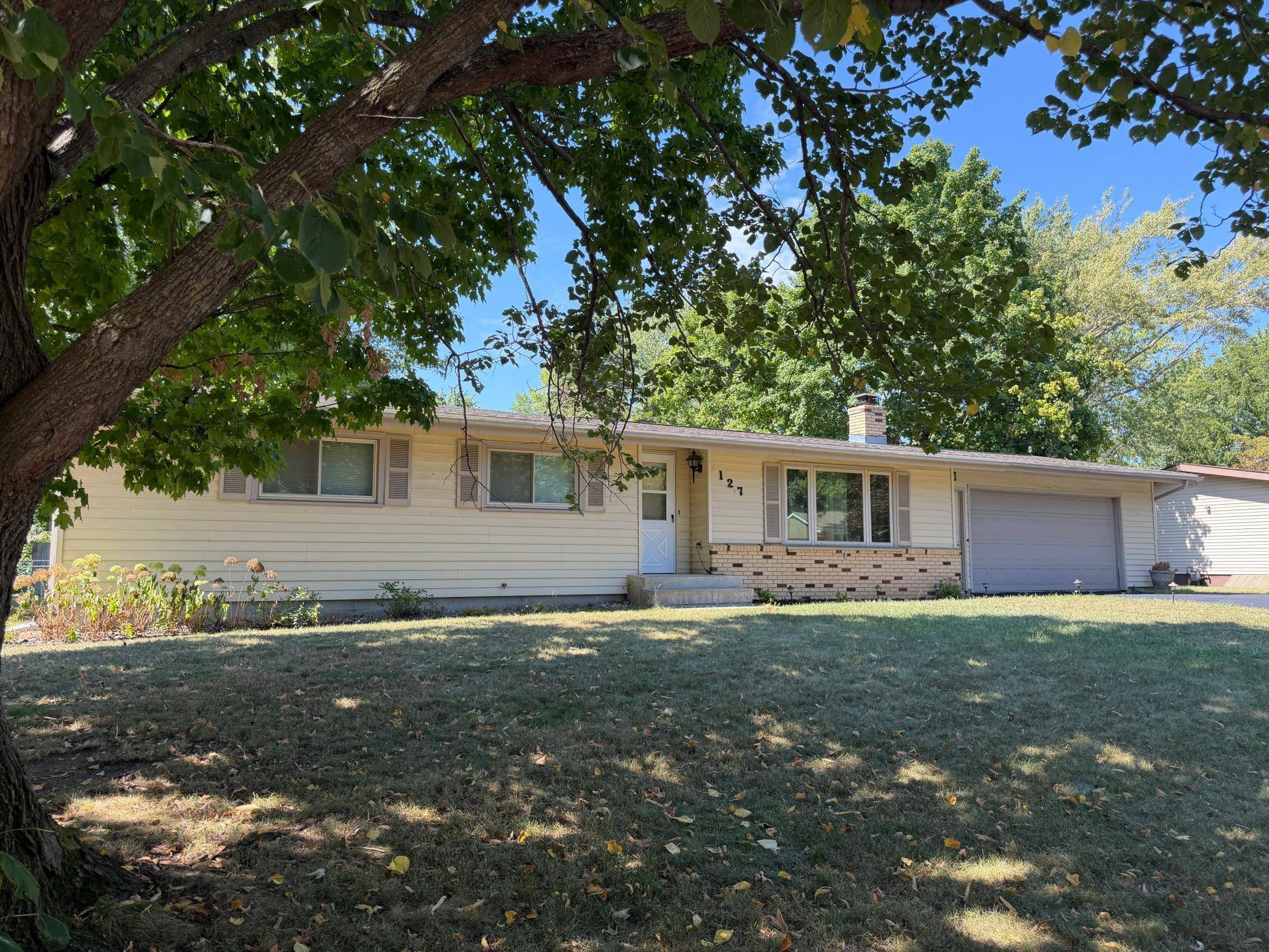 127 8th AVE SE, Saint Joseph, MN 56374