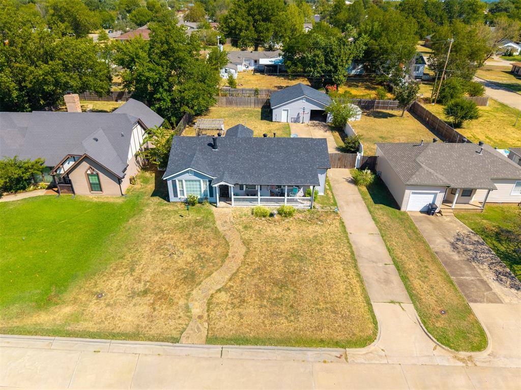 24 E Midland ST, Shawnee, OK 74804