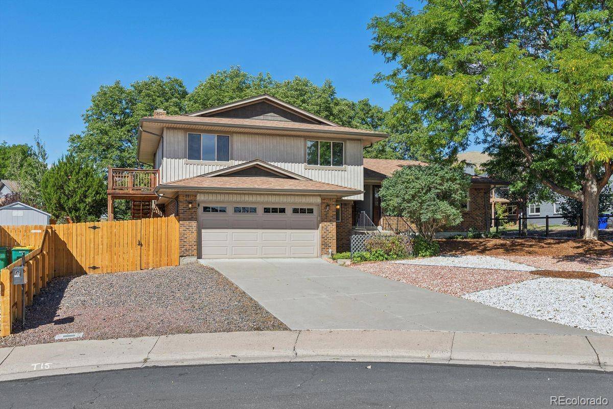 1967 S Deframe ST, Lakewood, CO 80228