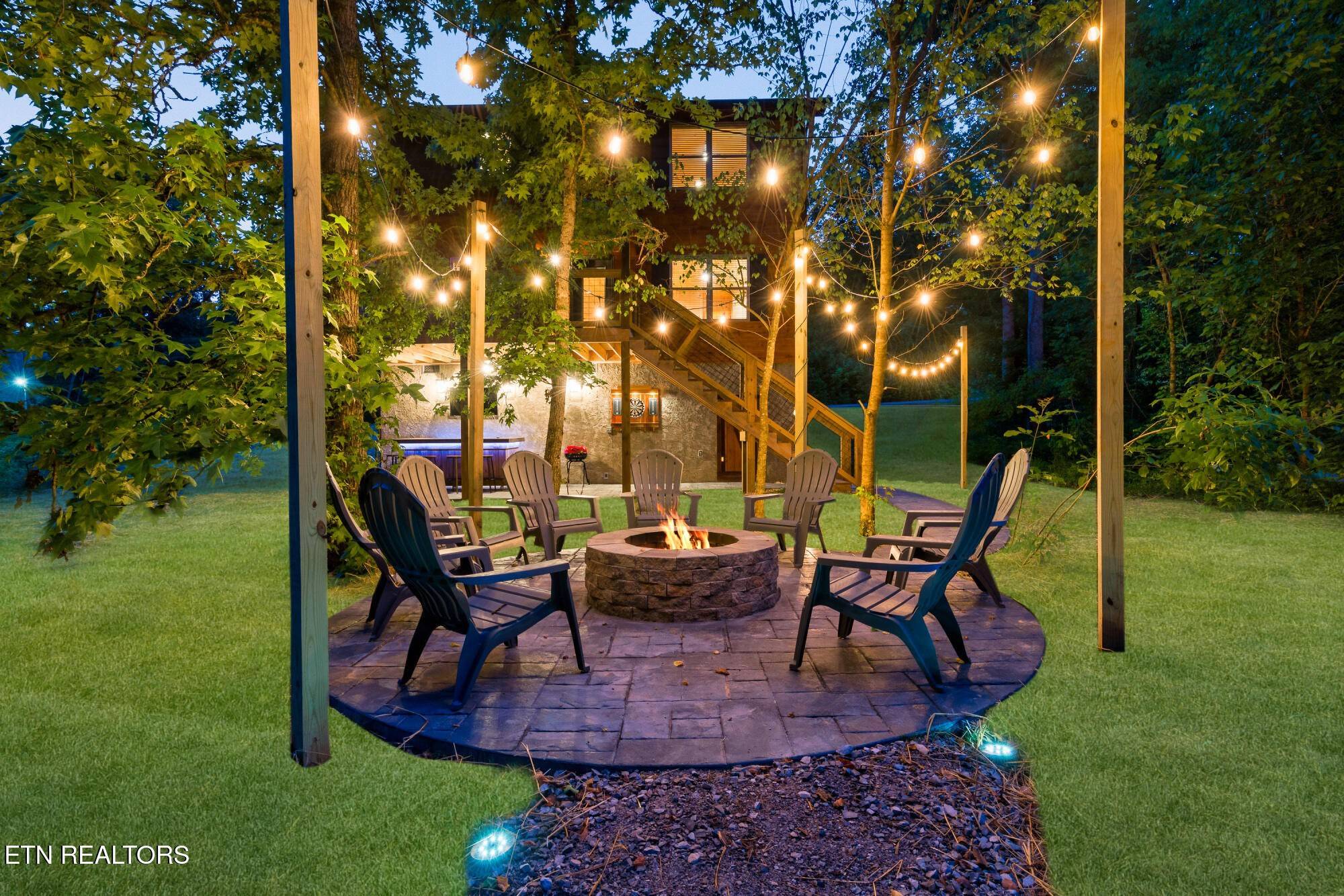 3211 Old Mountain Rd, Sevierville, TN 37876