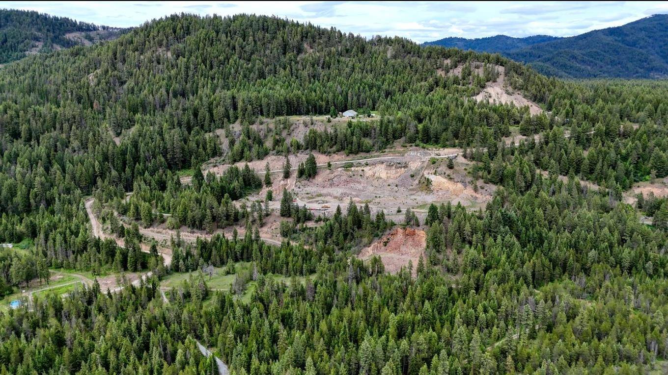6071 Bead Lake Rd, Newport, WA 99156