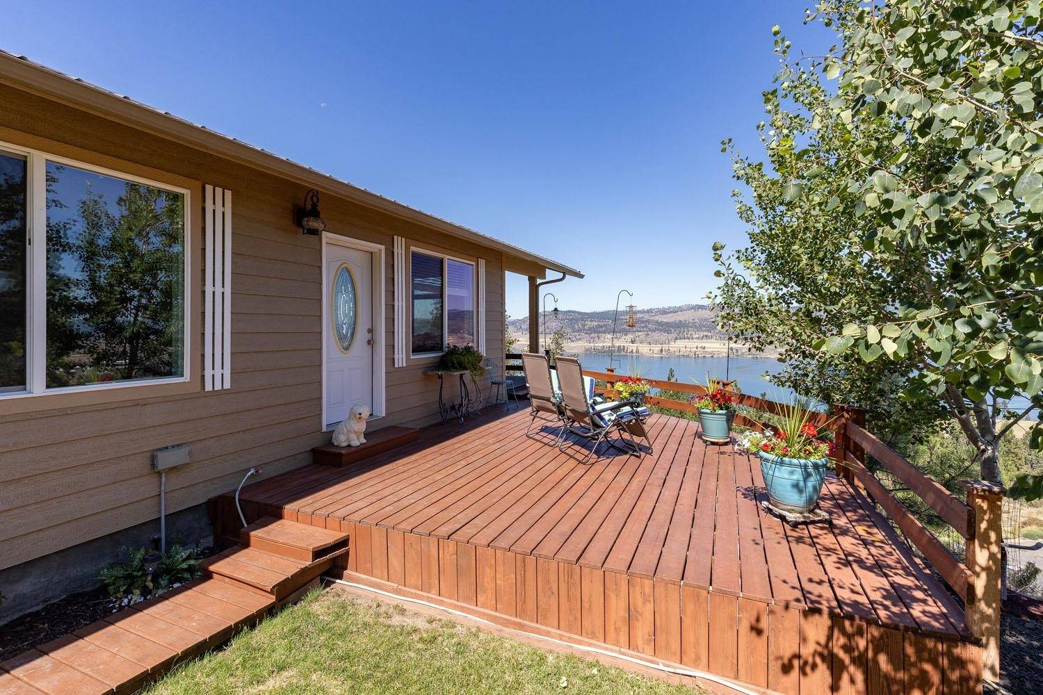 39235 Sun Ridge N, Seven Bays, WA 99122