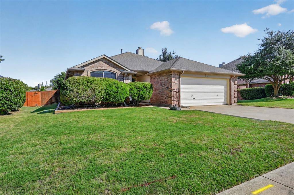 2103 Meadowview Drive, Corinth, TX 76210
