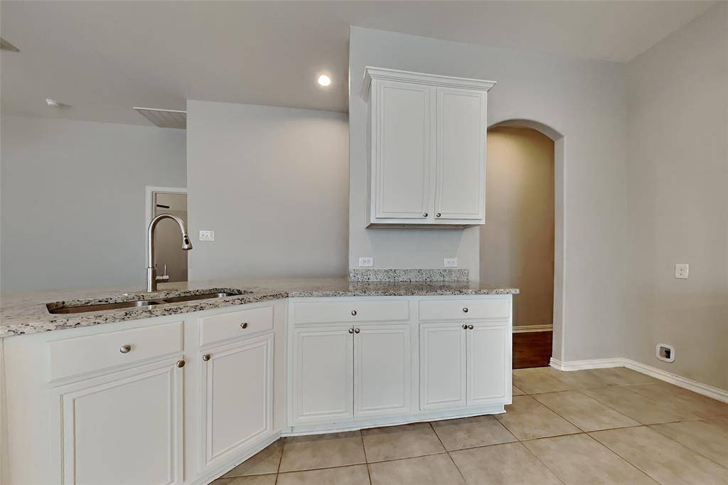 1112 Seider Lane, Grand Prairie, TX 75052
