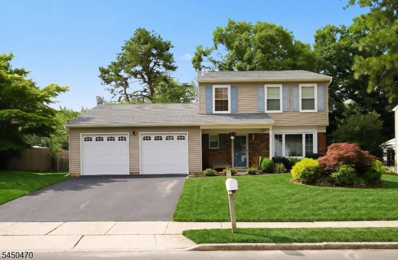 18 Markwood Dr, Howell Twp., NJ 07731