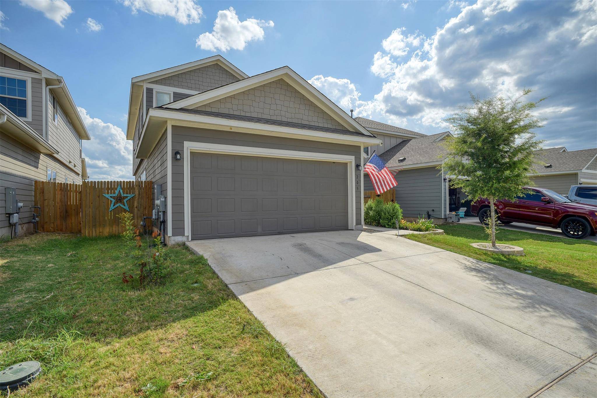 205 Driftwood LN, Bastrop, TX 78602