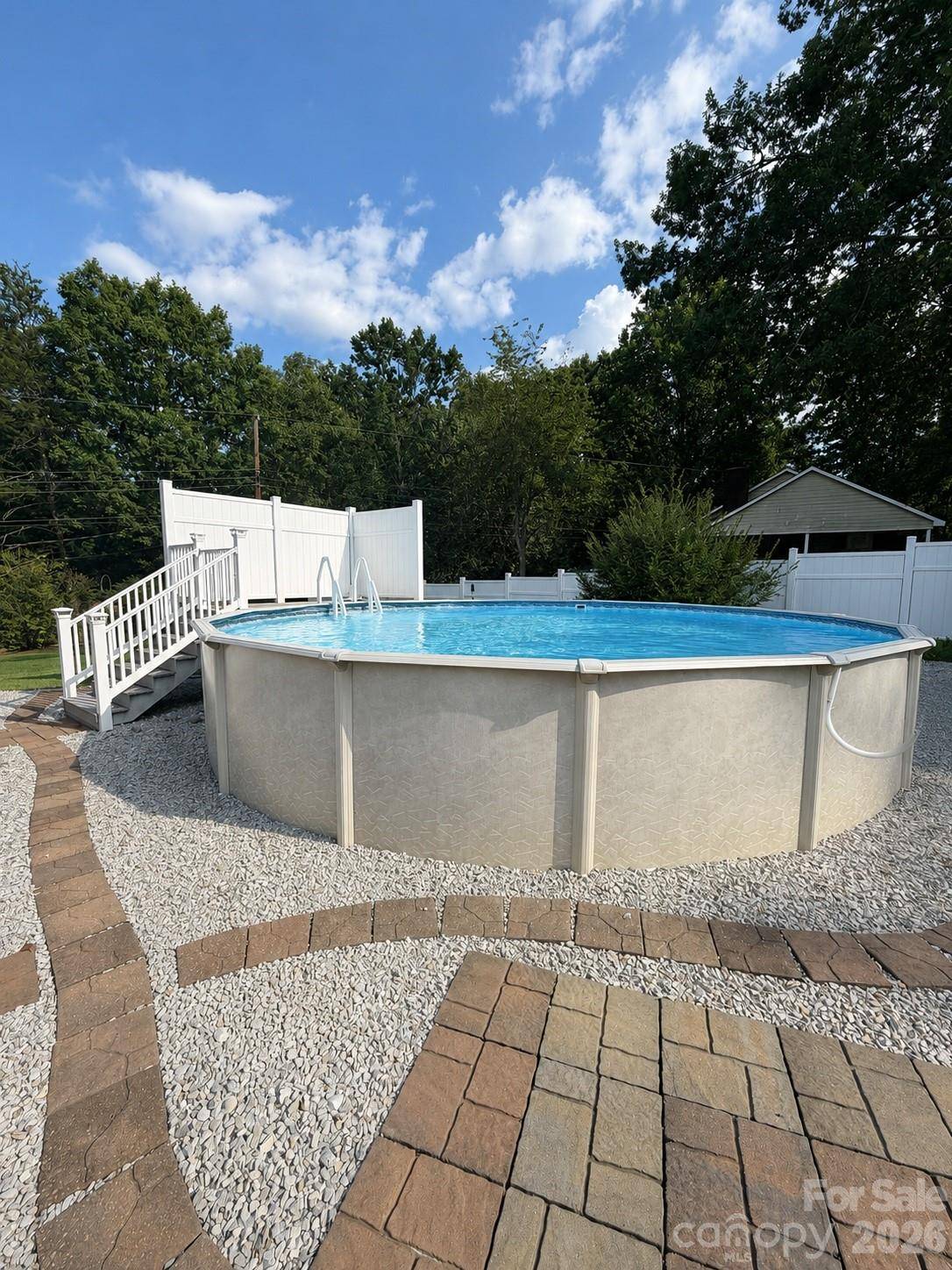 105 Merrywood DR, Lenoir, NC 28645