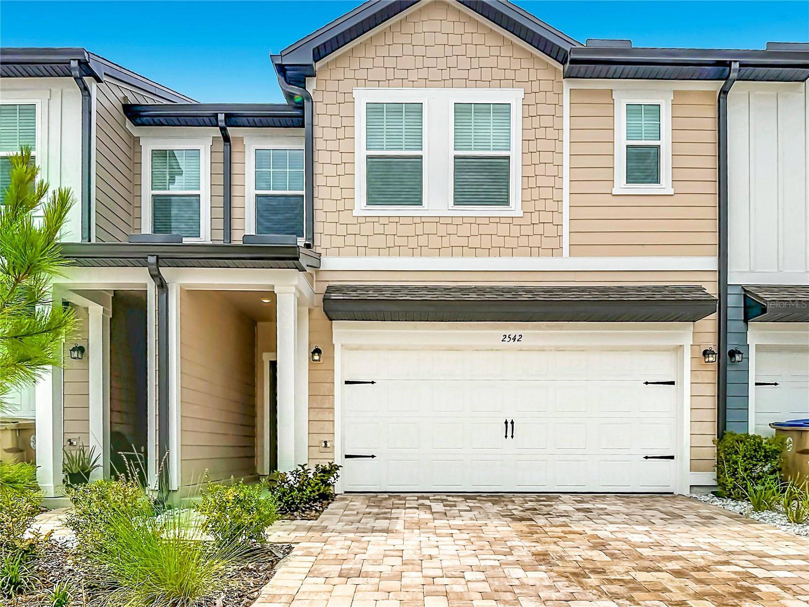 2542 GREY HAWK DR, Kissimmee, FL 34746