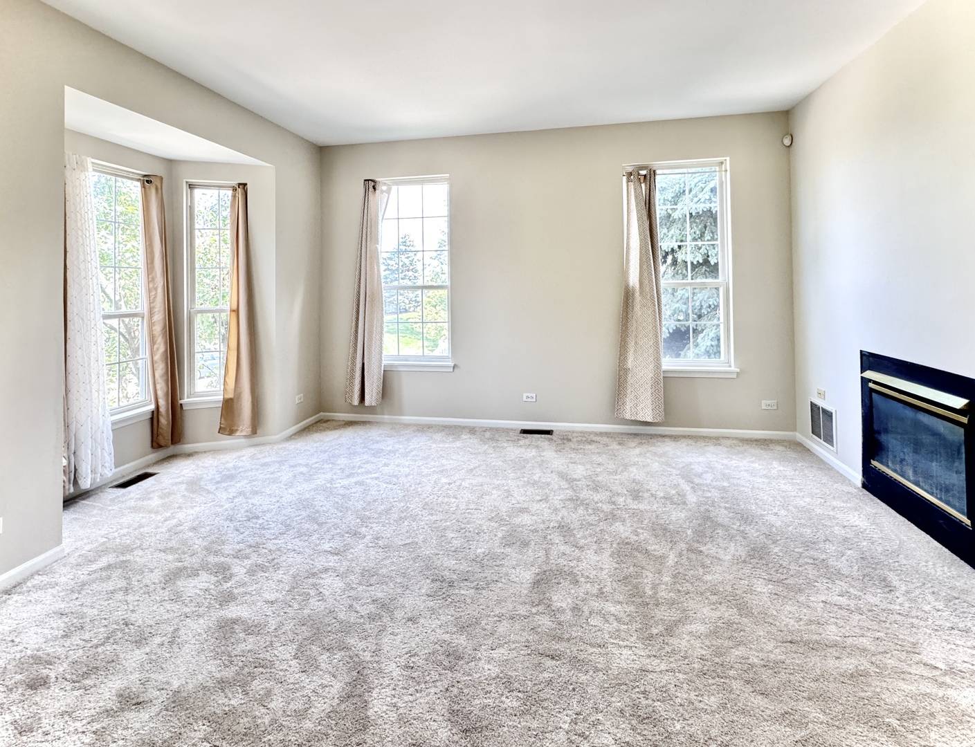 2424 Courtyard CIR #5, Aurora, IL 60506