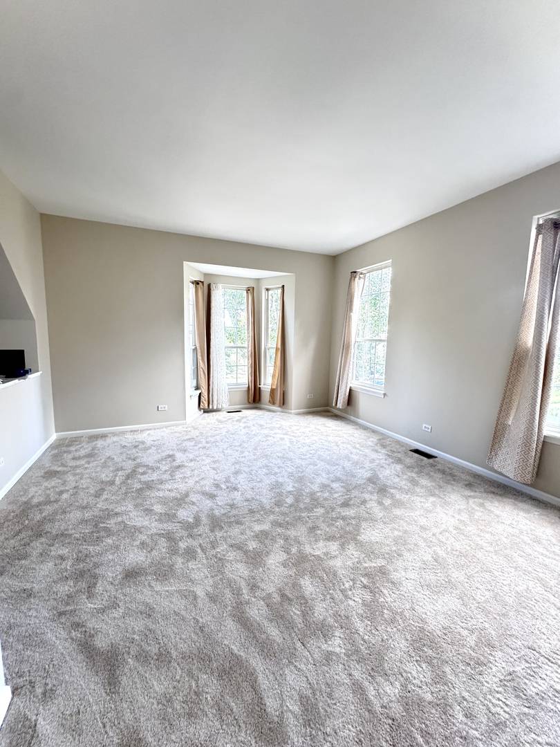 2424 Courtyard CIR #5, Aurora, IL 60506