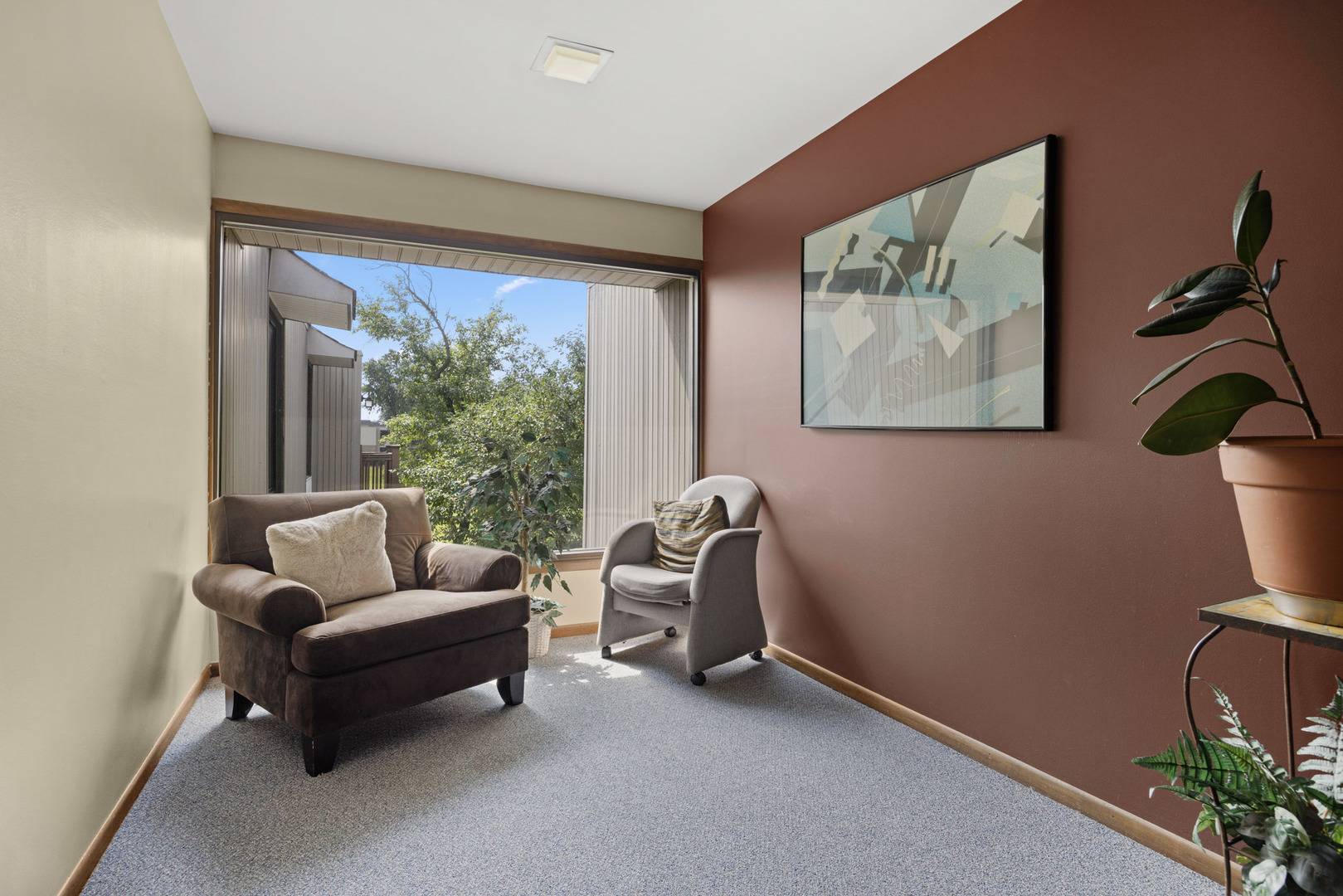 7300 Fairview AVE #206, Downers Grove, IL 60516