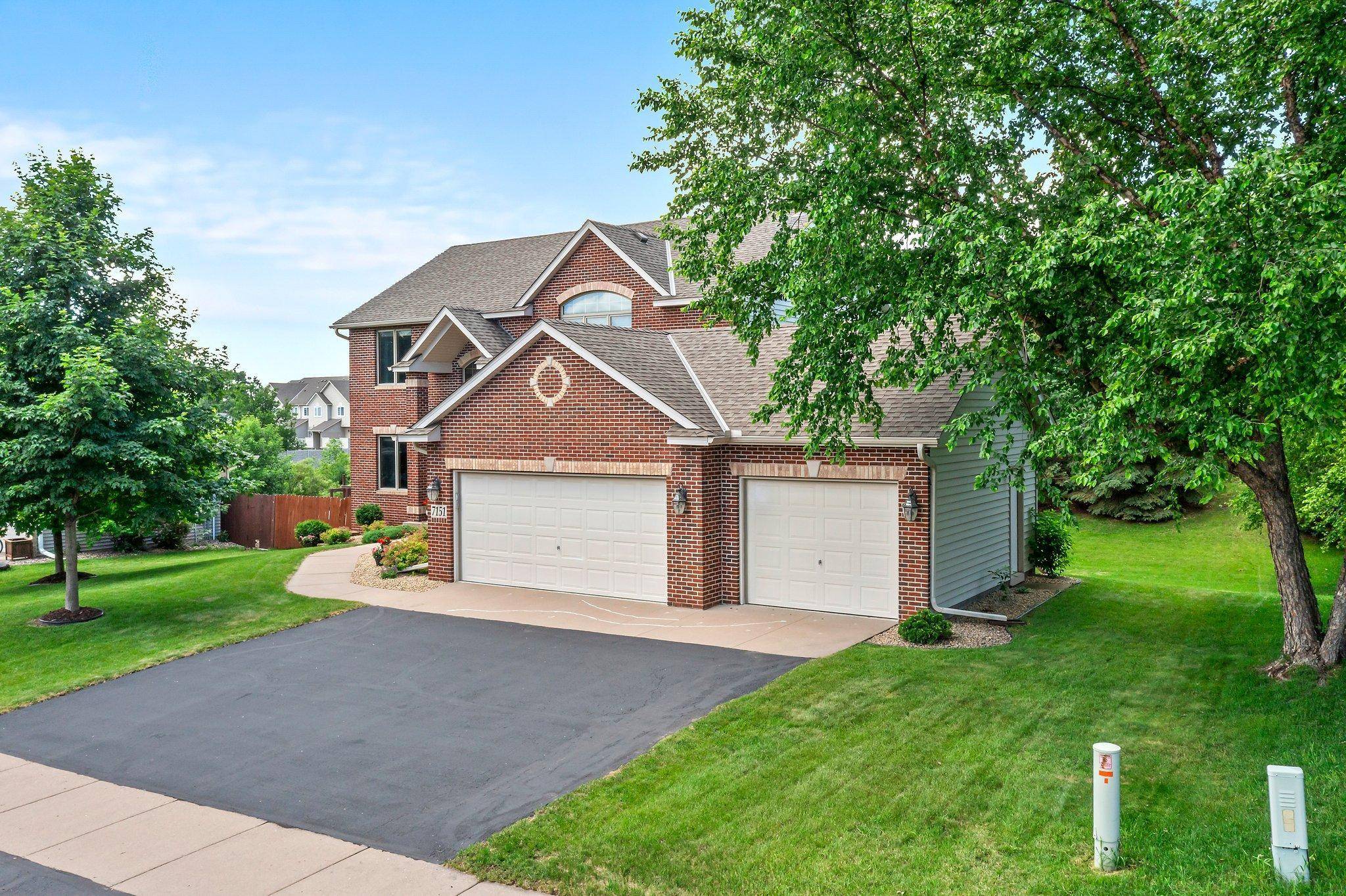 7151 Weston LN N, Maple Grove, MN 55311