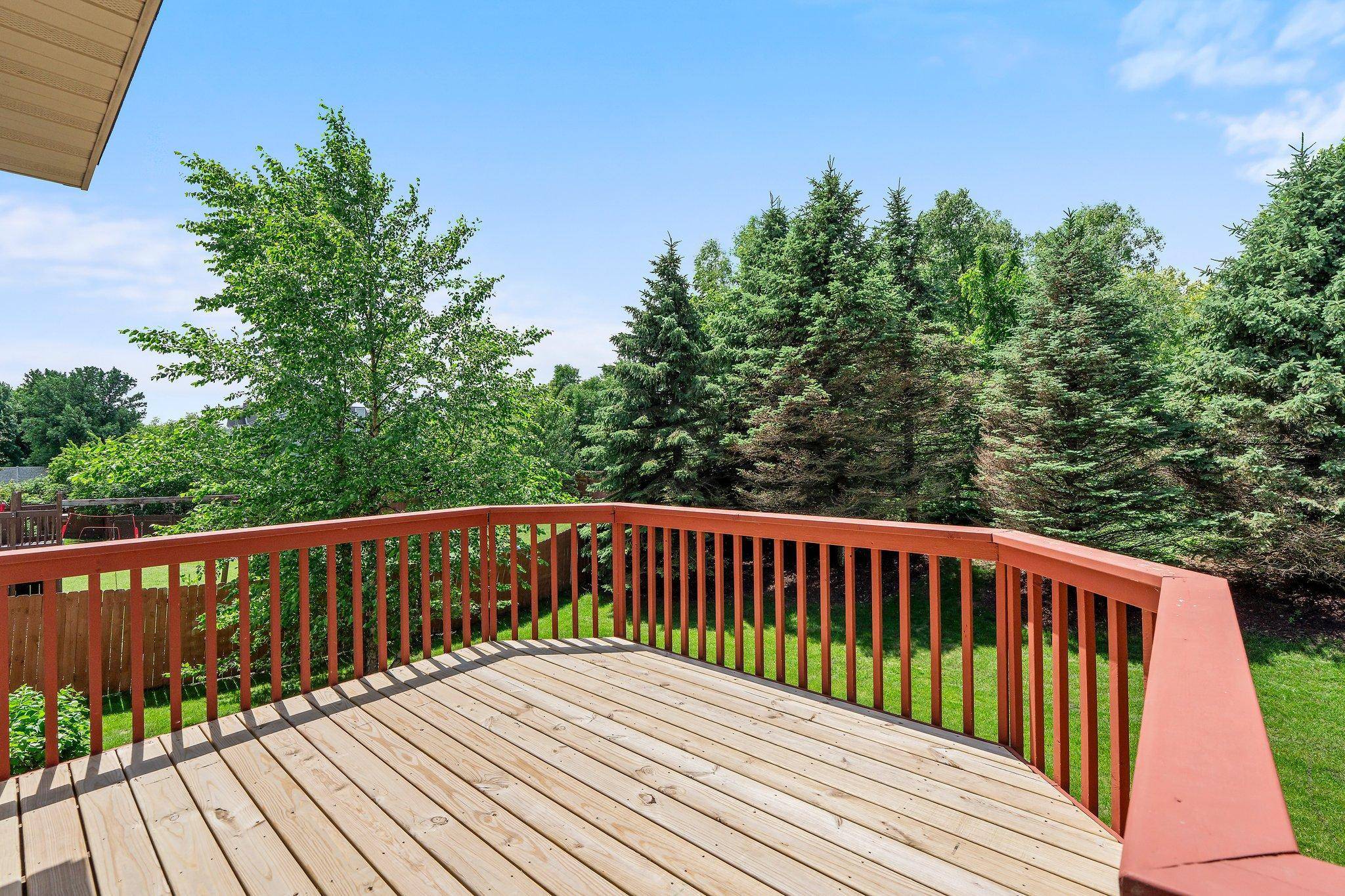 7151 Weston LN N, Maple Grove, MN 55311