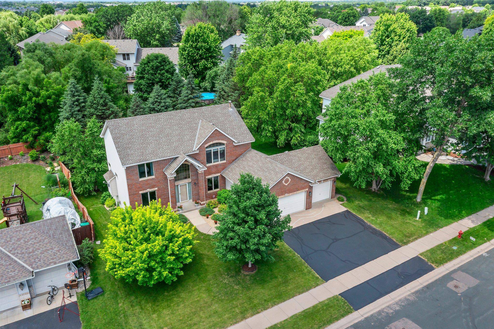 7151 Weston LN N, Maple Grove, MN 55311