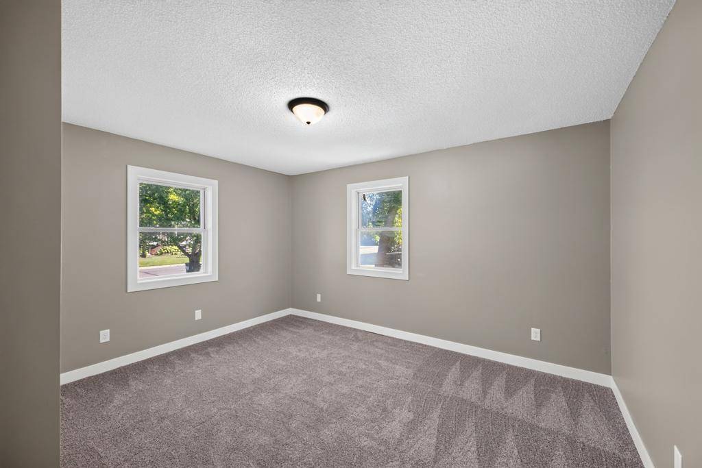 610 Jefferson AVE SW, Eyota, MN 55934