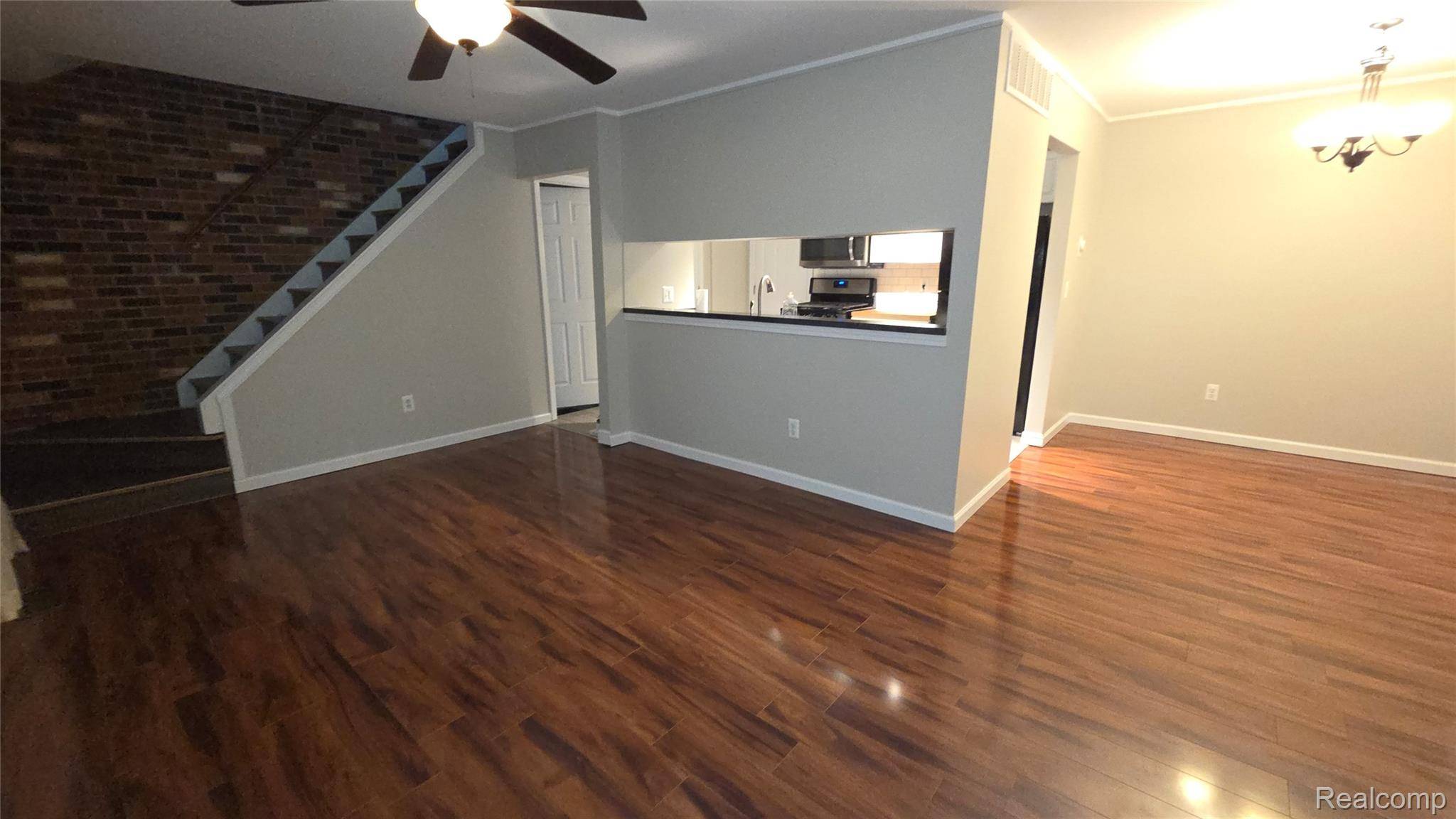 33647 Bayview DR, New Baltimore, MI 48047
