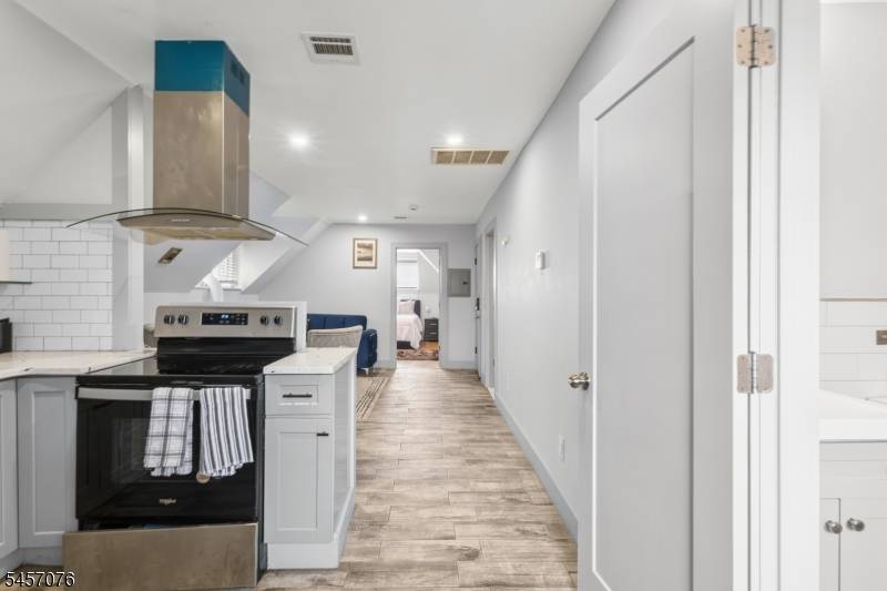 53 2Nd Ave #3, Newark City, NJ 07107